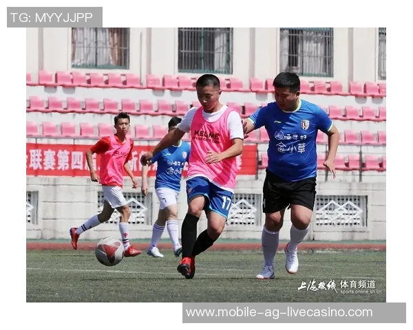 中乙足球对抗赛精彩纷呈各队争夺晋级名额展现青春风采